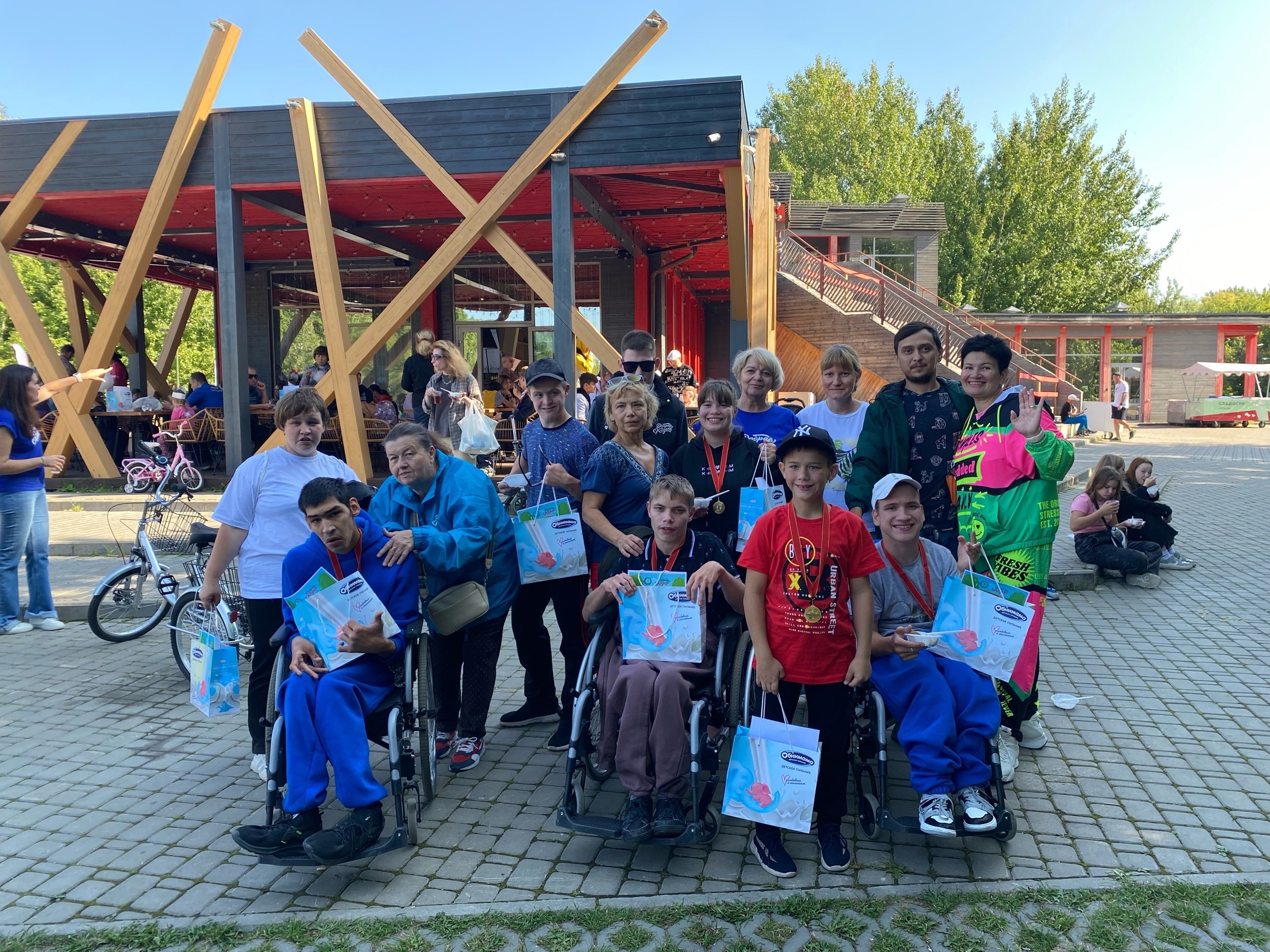 ЗМК стал спонсором юбилейного велозаезда для особенных детей 