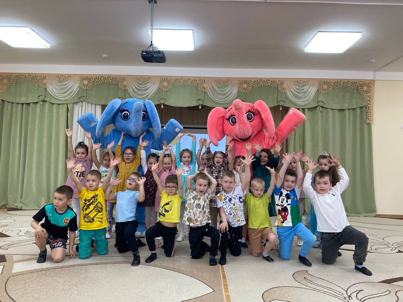 Обнимама провела праздник для воспитанников детского сада «Галактика»