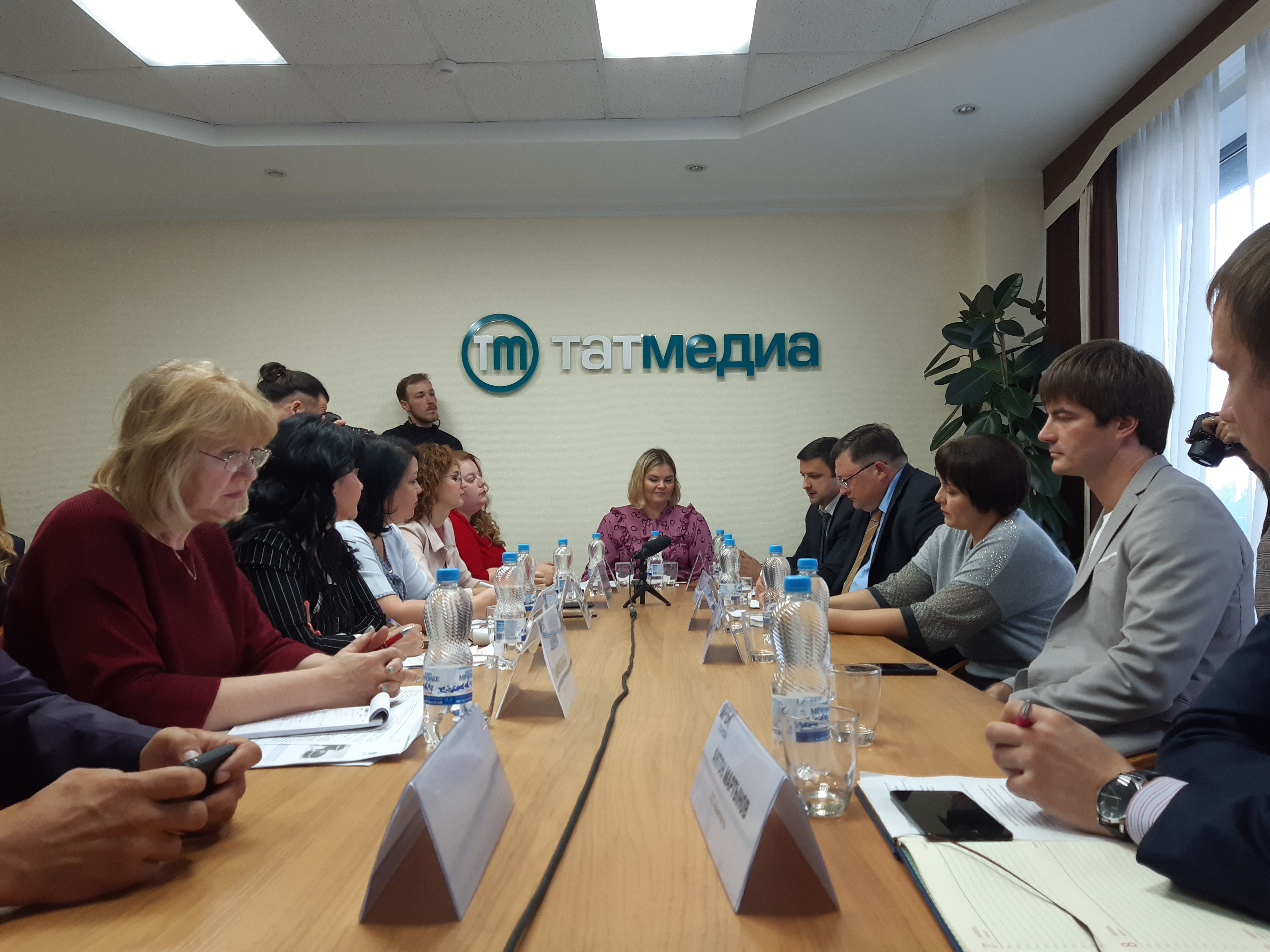 Круглый стол