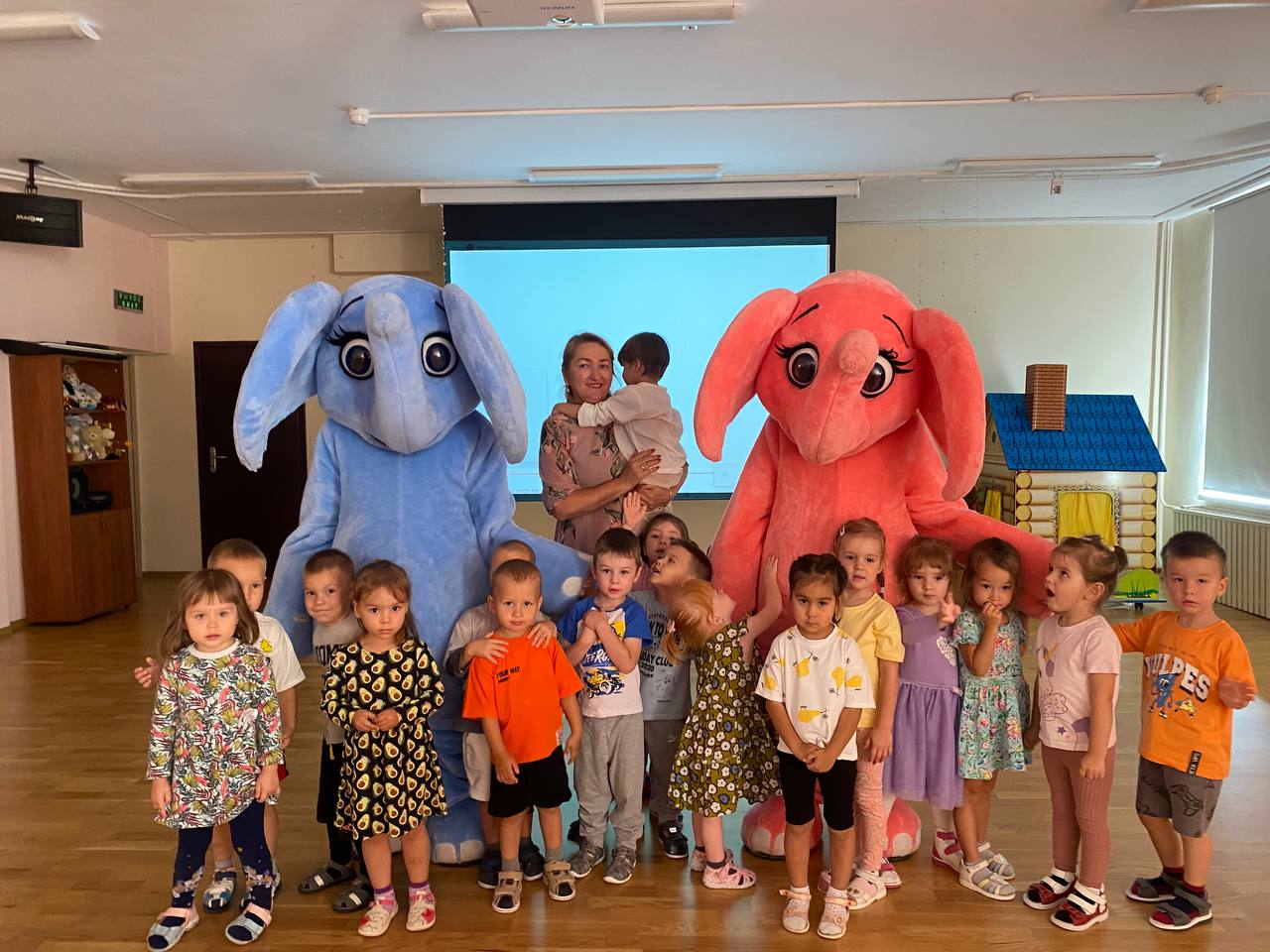 Обнимама пришла в гости к малышам детского сада №151 в Казани 