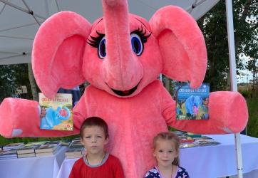 Обнимашка на фестивале Книжный Экватор в Казани