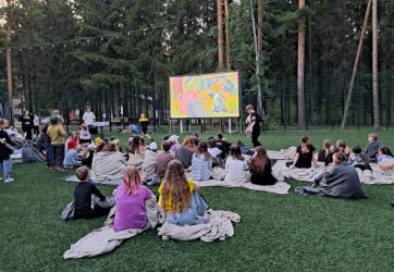 Обнимательное лето: в 14 городах Татарстана показали мультфильм про слонов Обнимаму и Обнимашку