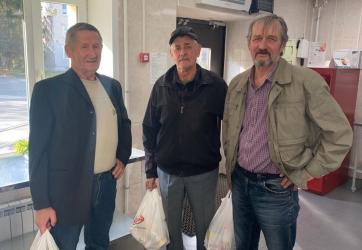 В честь Дня пожилых людей ЗМК вручил 285 подарков ветеранам комбината