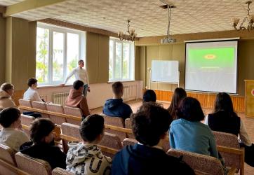 ЗМК провел профориентационную экскурсию для школьников