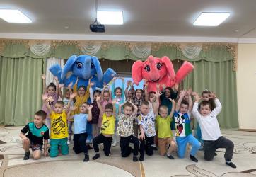 Обнимама провела праздник для воспитанников детского сада «Галактика»
