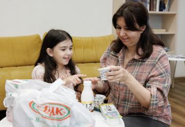 В канун Дня семьи, любви и верности ЗМК поздравил семьи, чьи дети проходят длительное лечение в ДРКБ в Казани