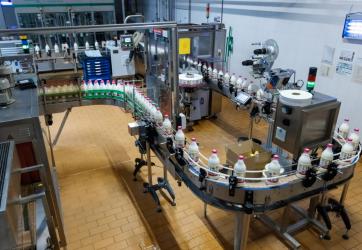 На ЗМК за полгода произвели 107 миллионов упаковок продукции 