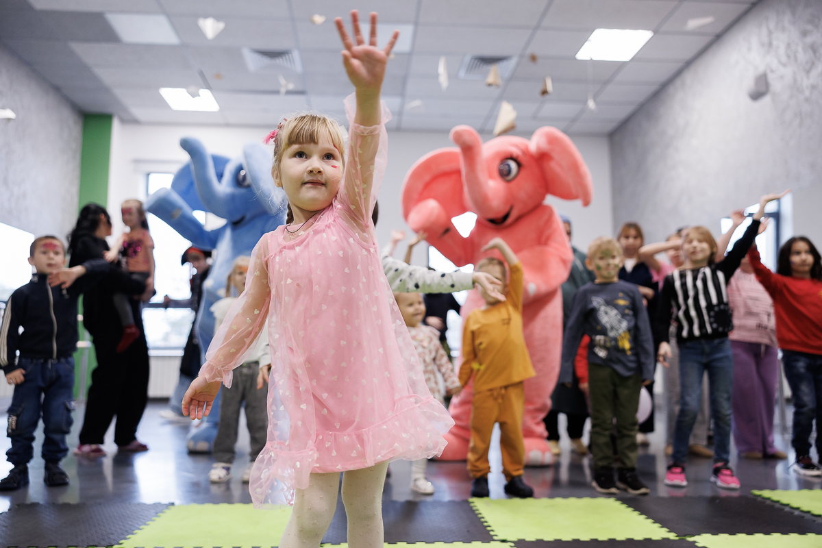 ЗМК и социальный проект «Преображение» организовали «День красоты» для одиноких мам