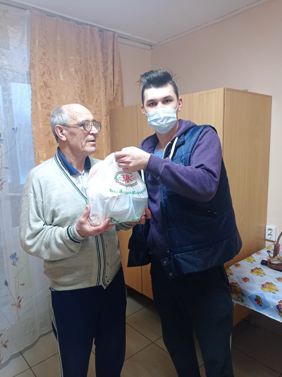 ЗМК ПОЗДРАВИЛ ЧИСТОПОЛЬСКИЙ ДОМ-ИНТЕРНАТ ДЛЯ ПРЕСТАРЕЛЫХ С 23 ФЕВРАЛЯ И 8 МАРТА 