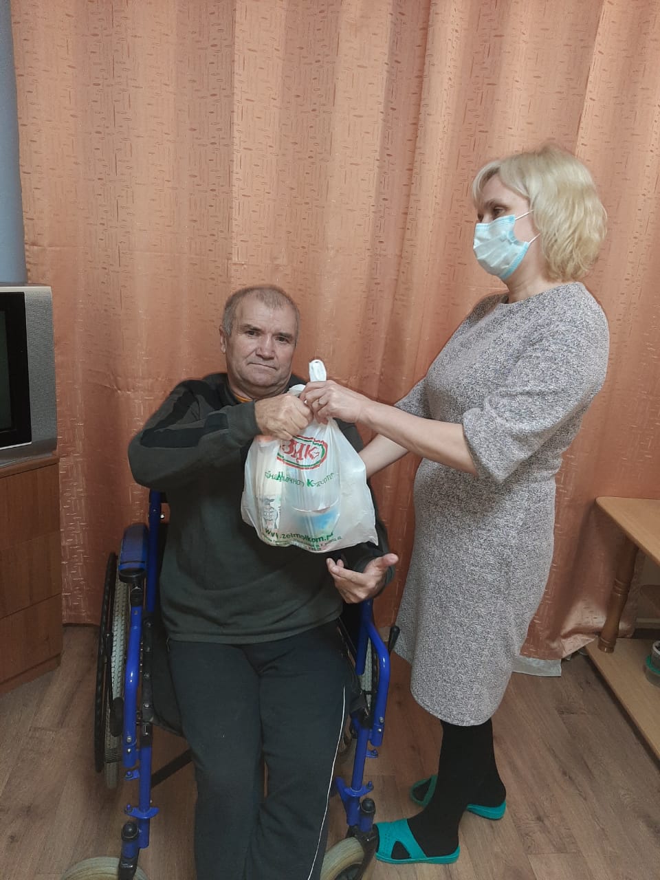 ЗМК ПОЗДРАВИЛ ЧИСТОПОЛЬСКИЙ ДОМ-ИНТЕРНАТ ДЛЯ ПРЕСТАРЕЛЫХ С 23 ФЕВРАЛЯ И 8 МАРТА 